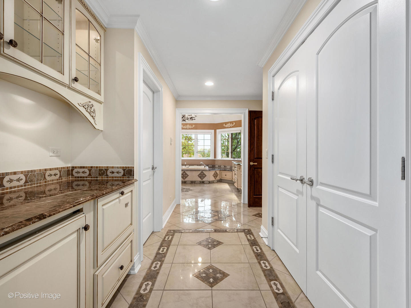 817 Lakeview Lane, Burr Ridge, IL 60527