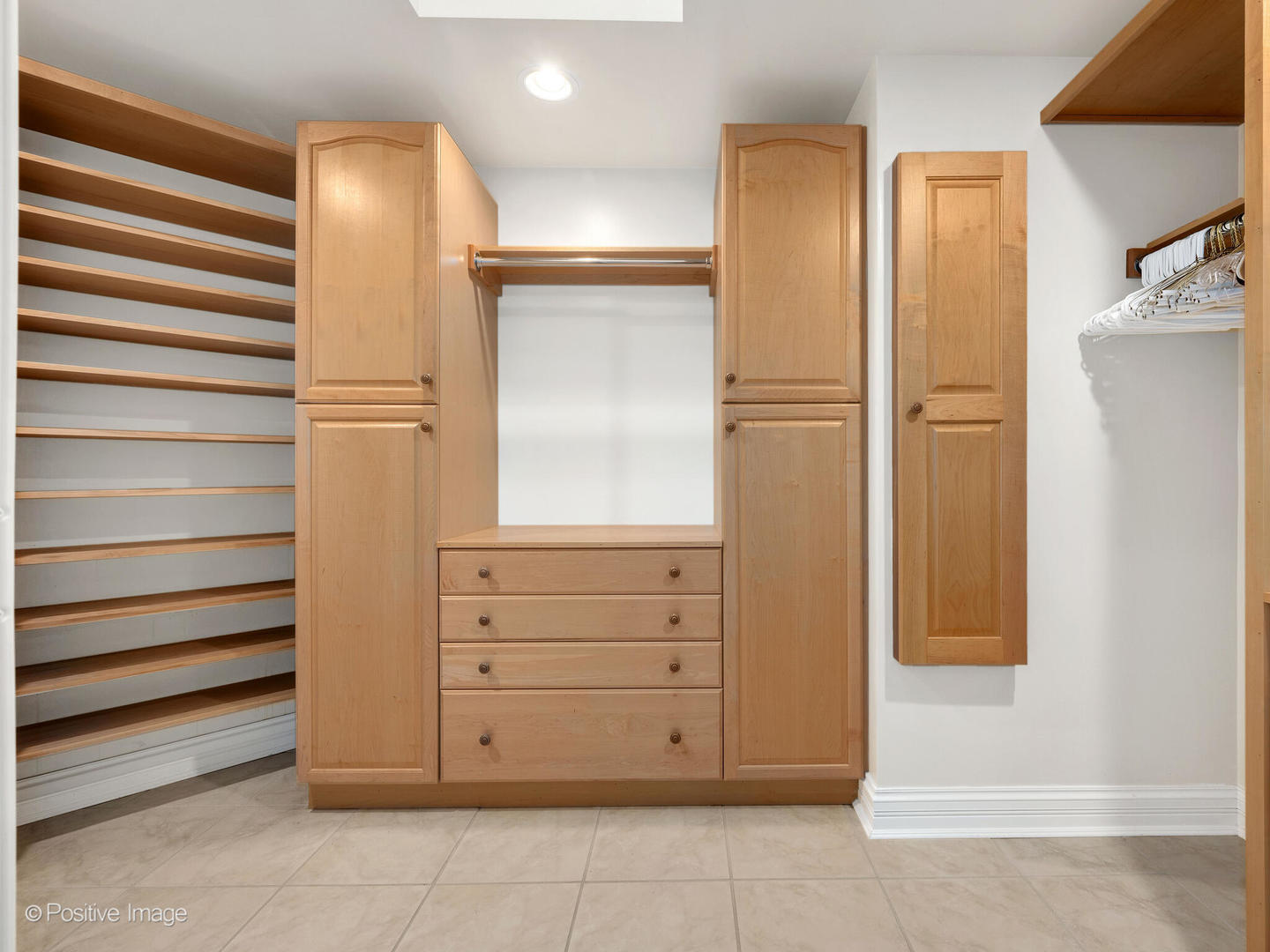 817 Lakeview Lane, Burr Ridge, IL 60527