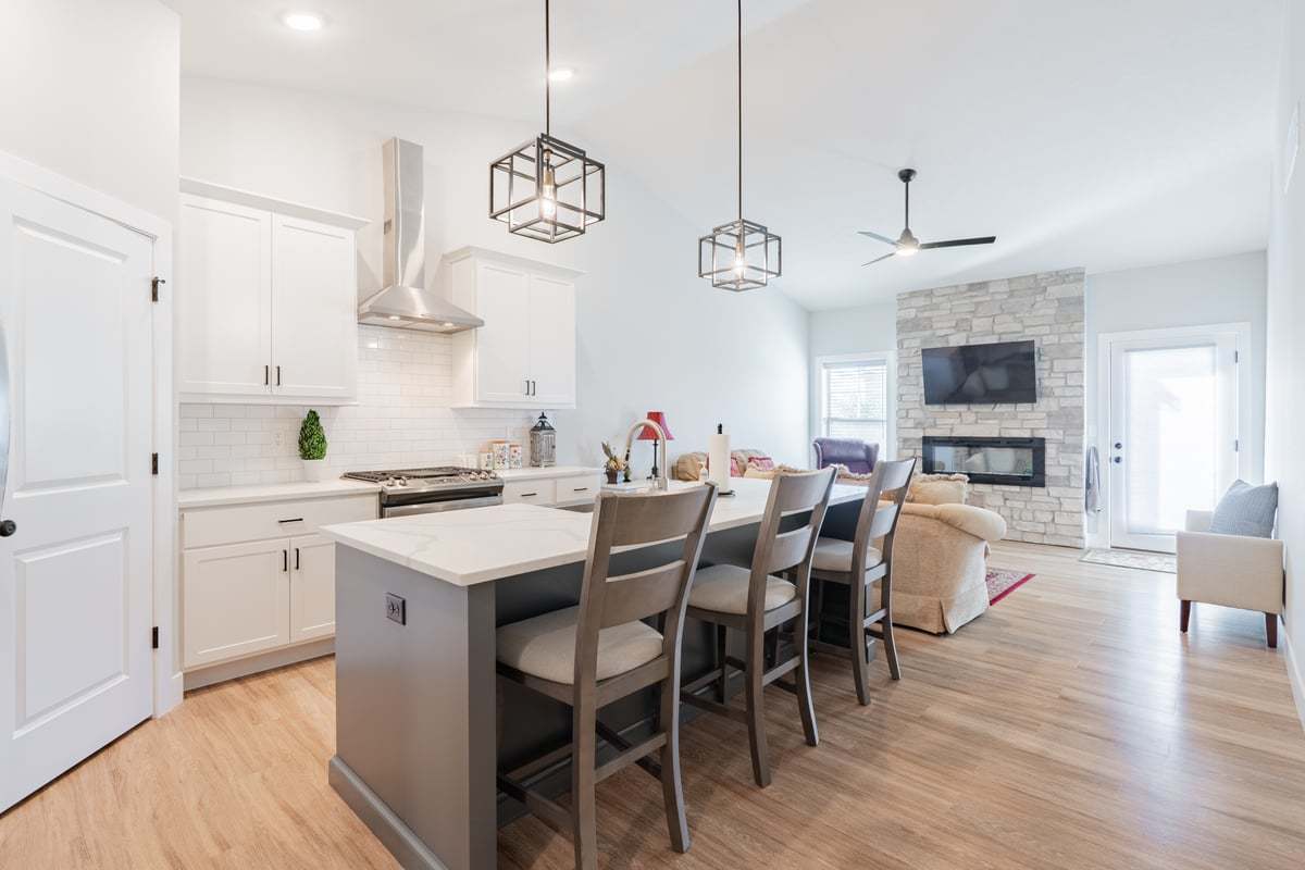 1809 Glenbridge Road, Bloomington, IL 61704