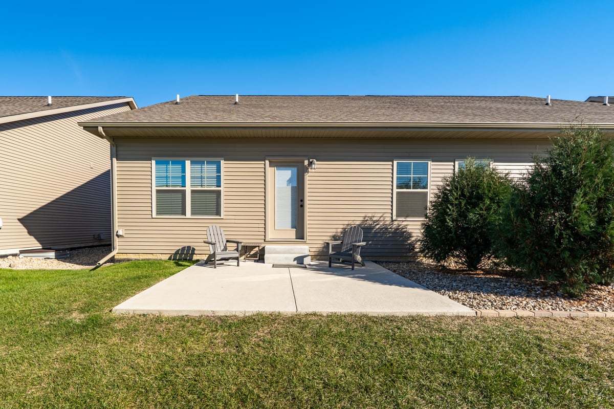 1809 Glenbridge Road, Bloomington, IL 61704