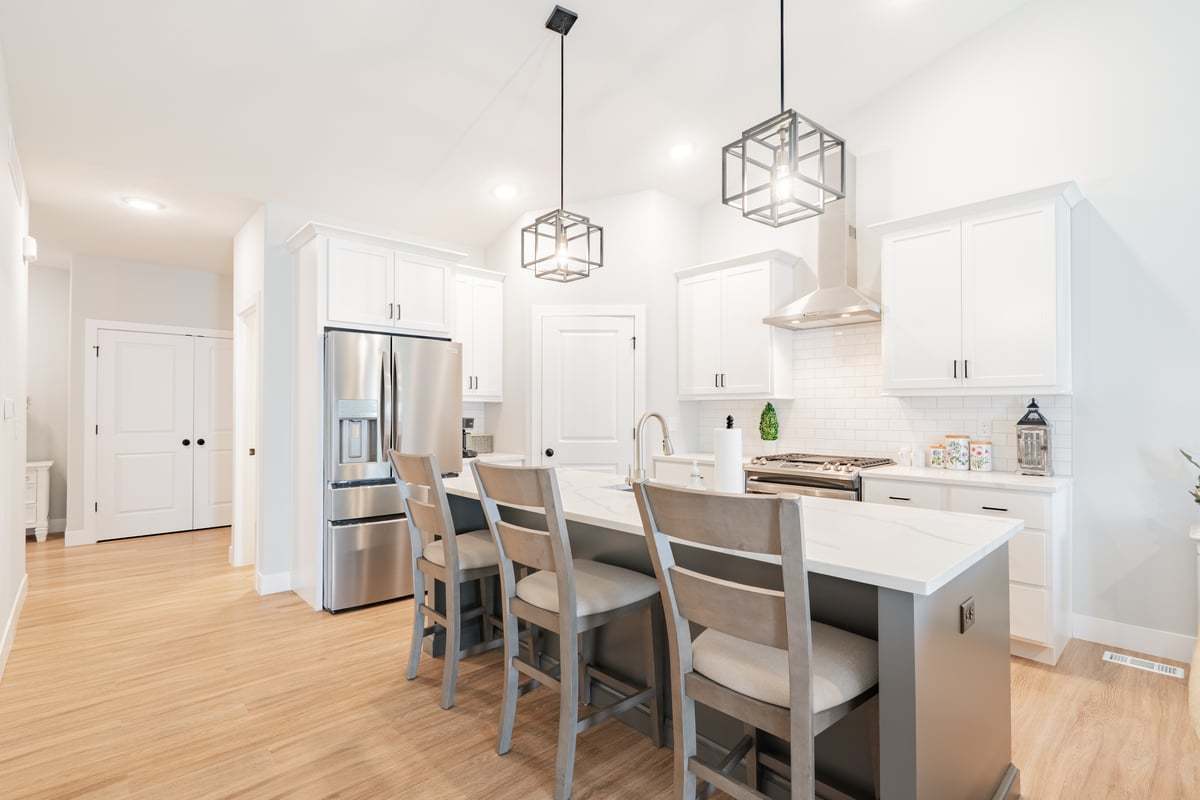 1809 Glenbridge Road, Bloomington, IL 61704