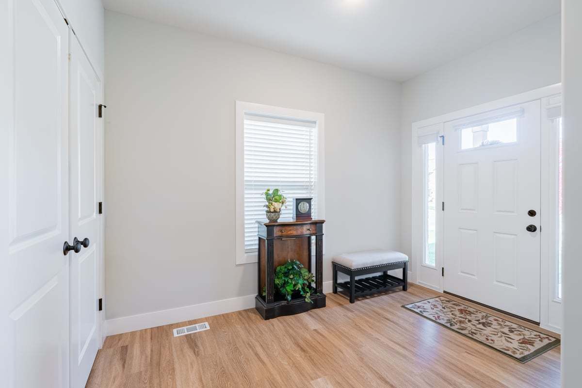 1809 Glenbridge Road, Bloomington, IL 61704