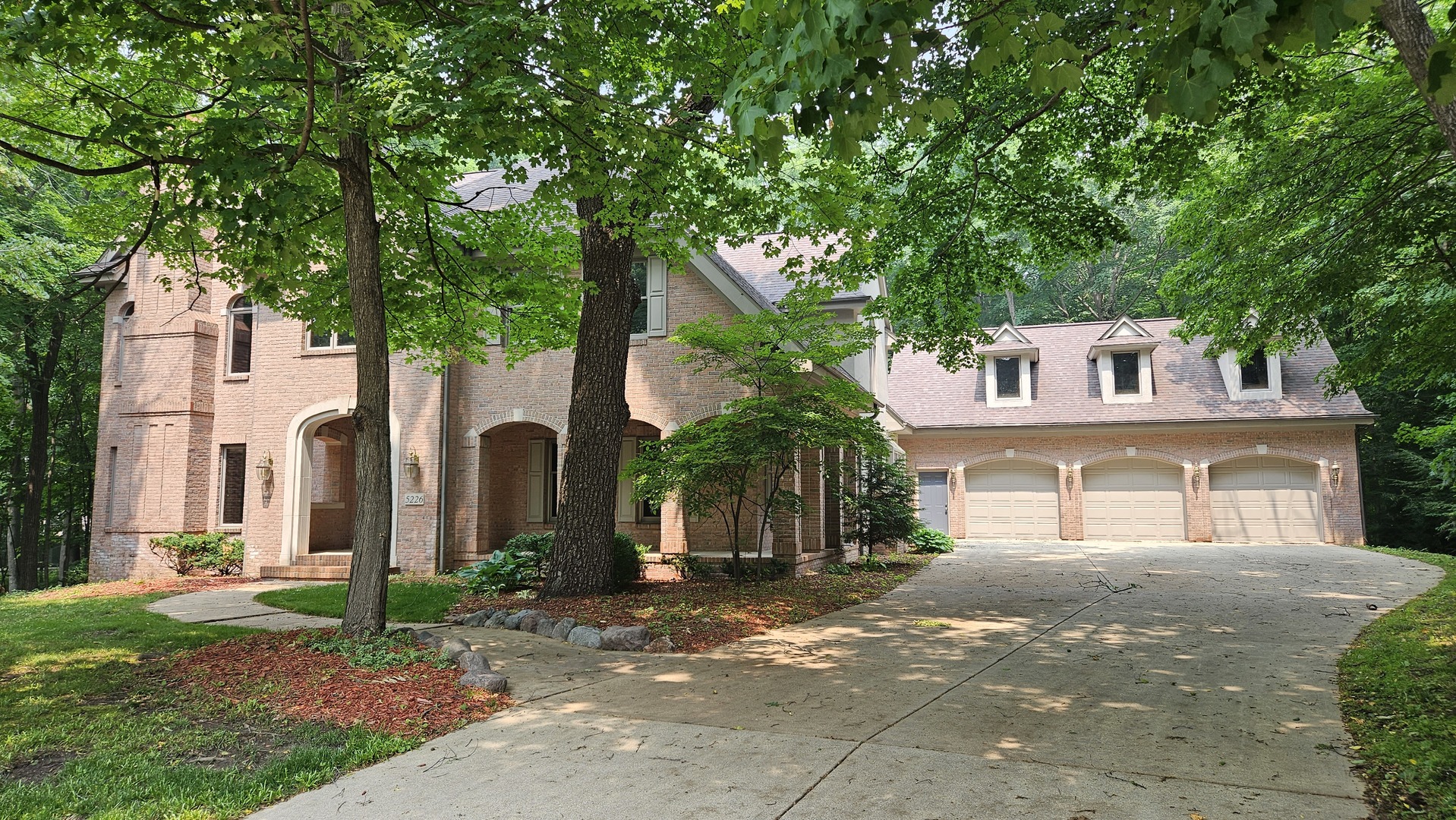 5226 Parliament Place, Rockford, IL 61107