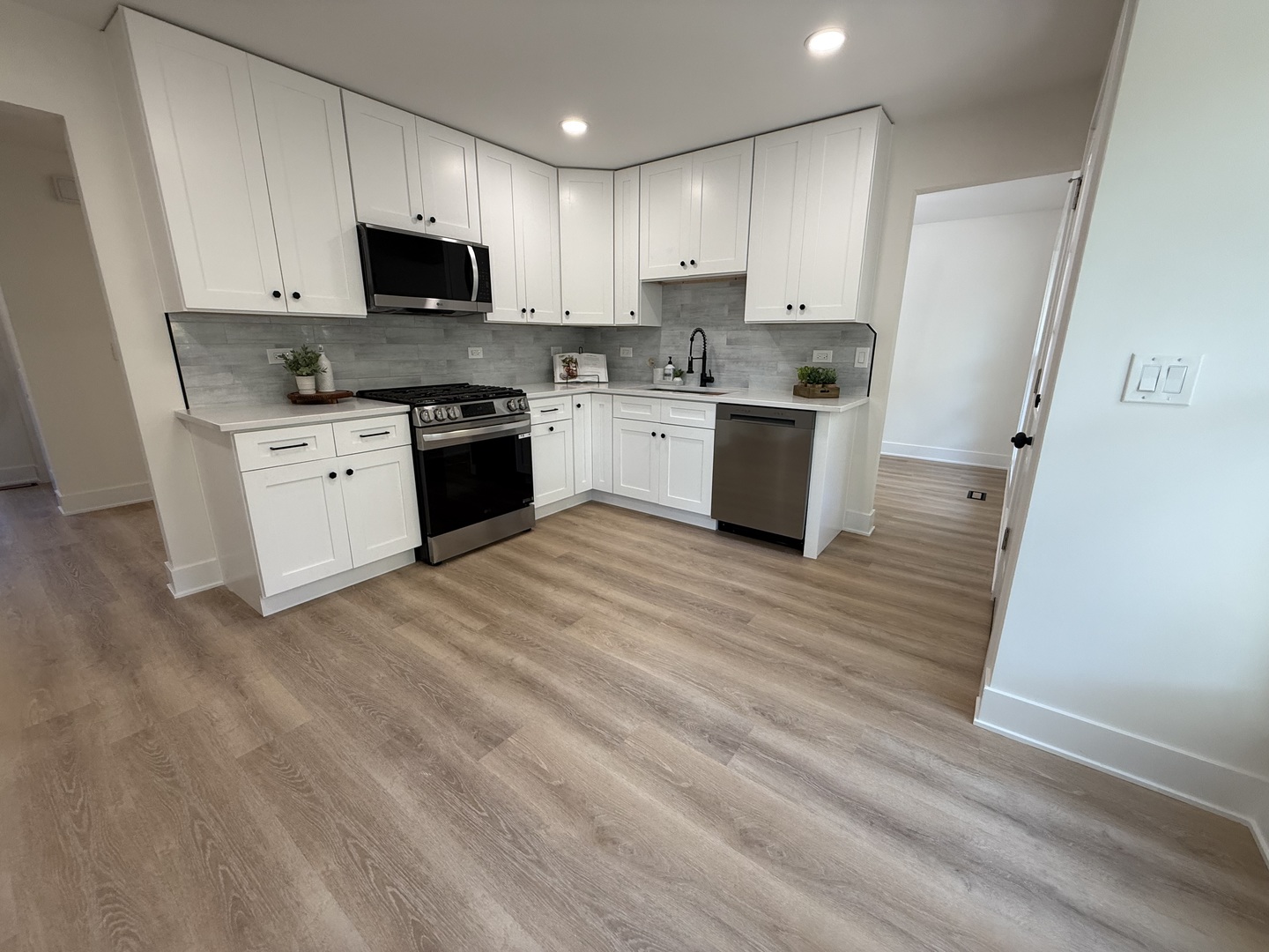 3023 N Windsor Drive, Arlington Heights, IL 60004