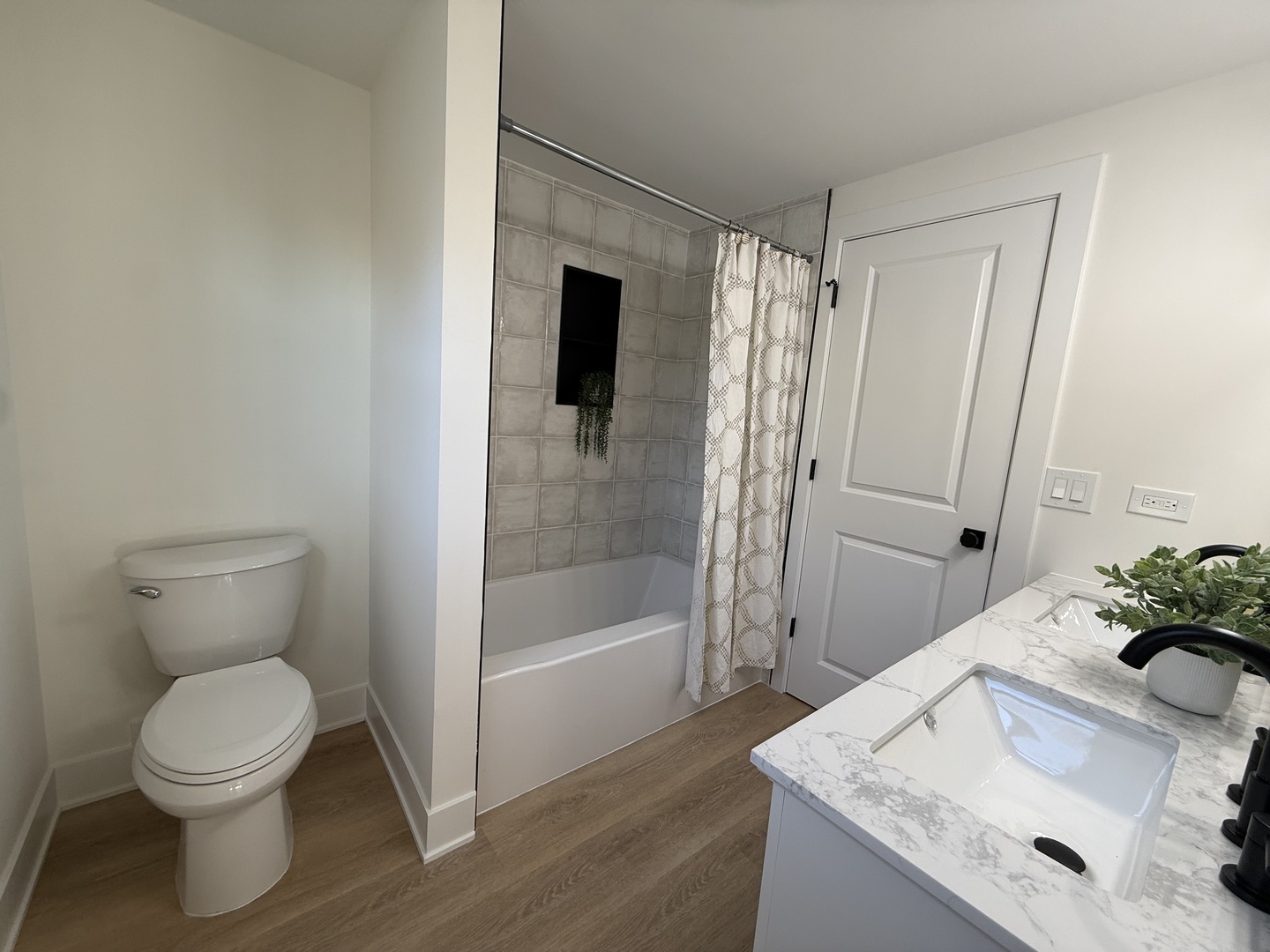 3023 N Windsor Drive, Arlington Heights, IL 60004