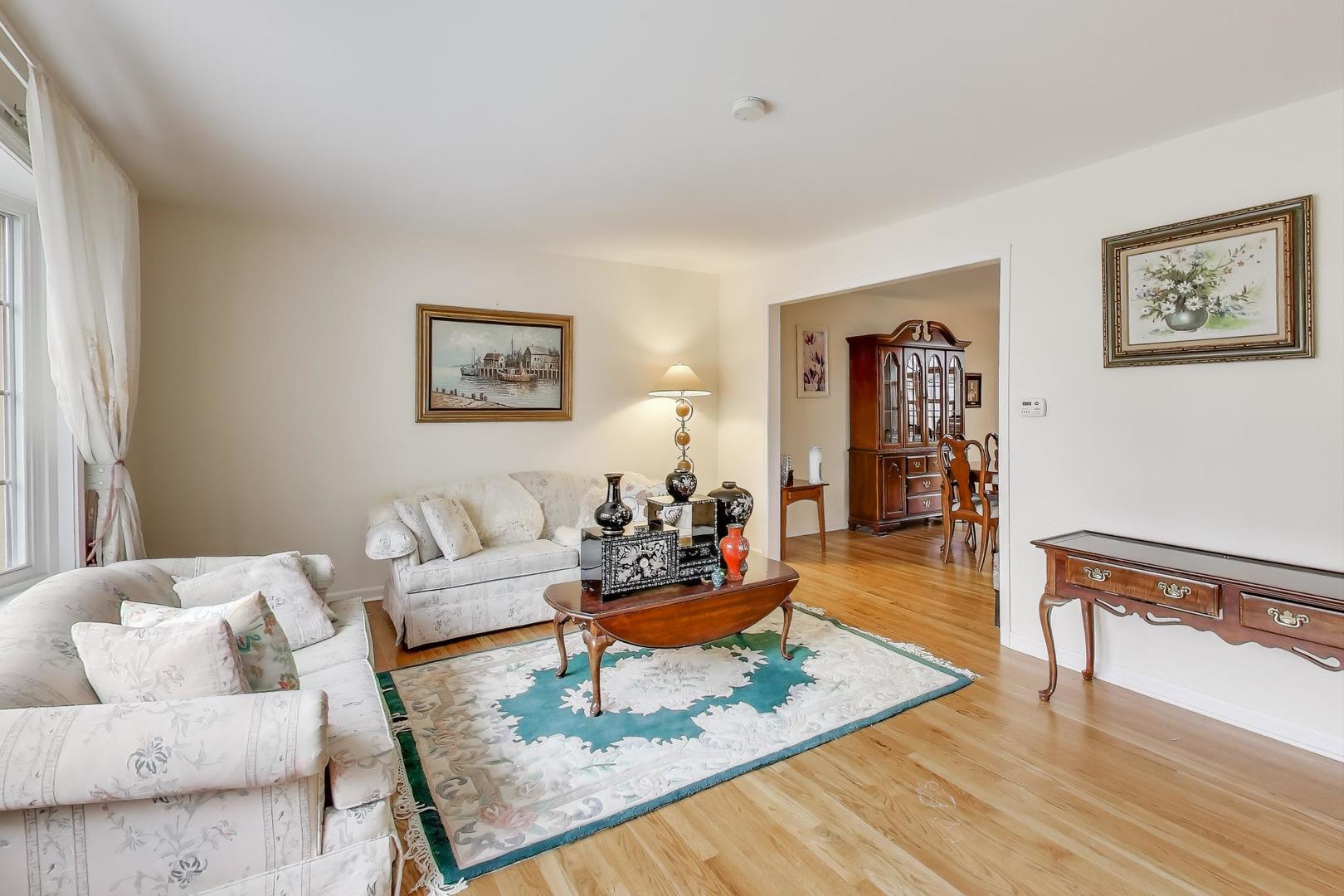 Arlington Heights, IL 60005