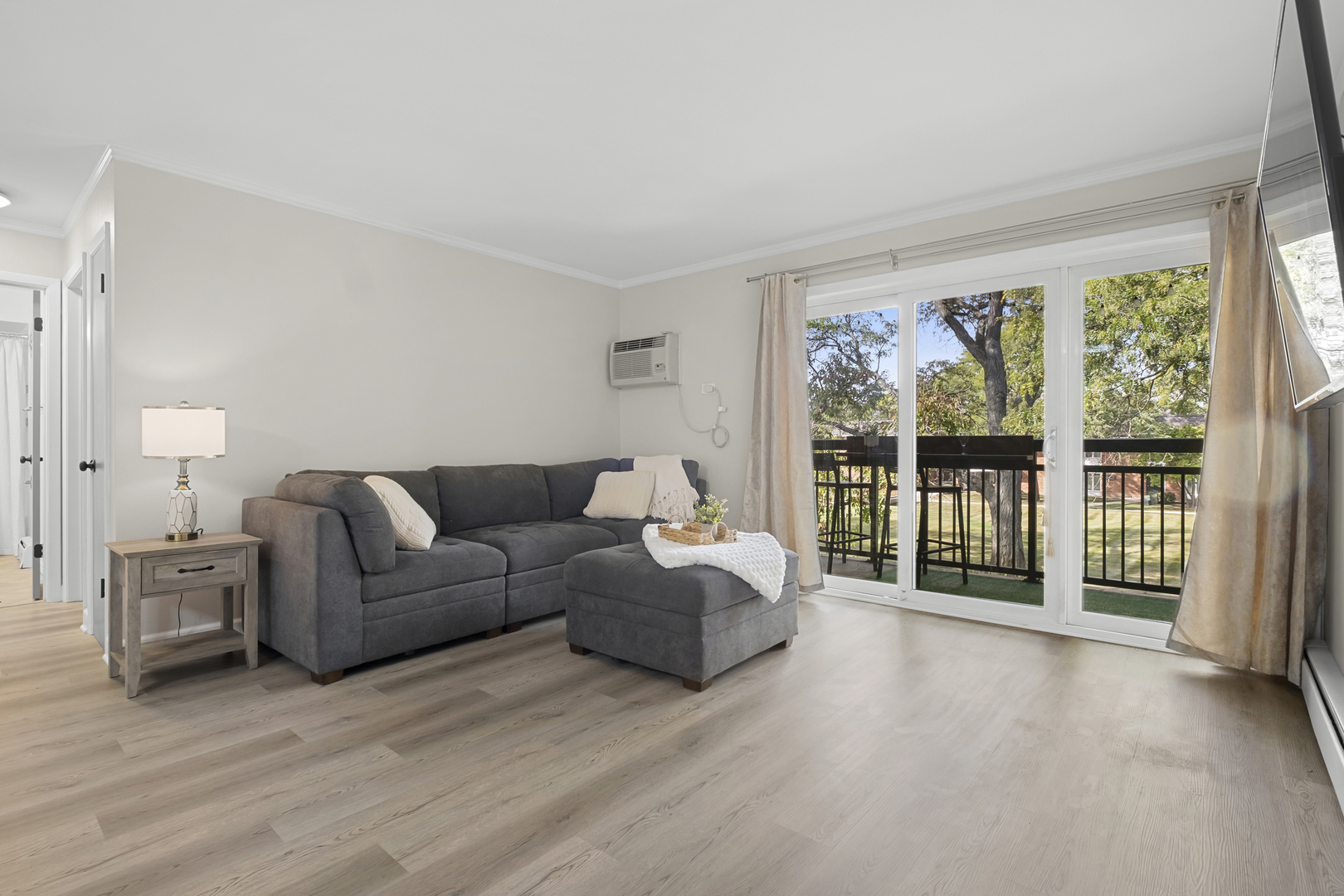 4043 Saratoga Avenue #D221, Downers Grove, IL 60515