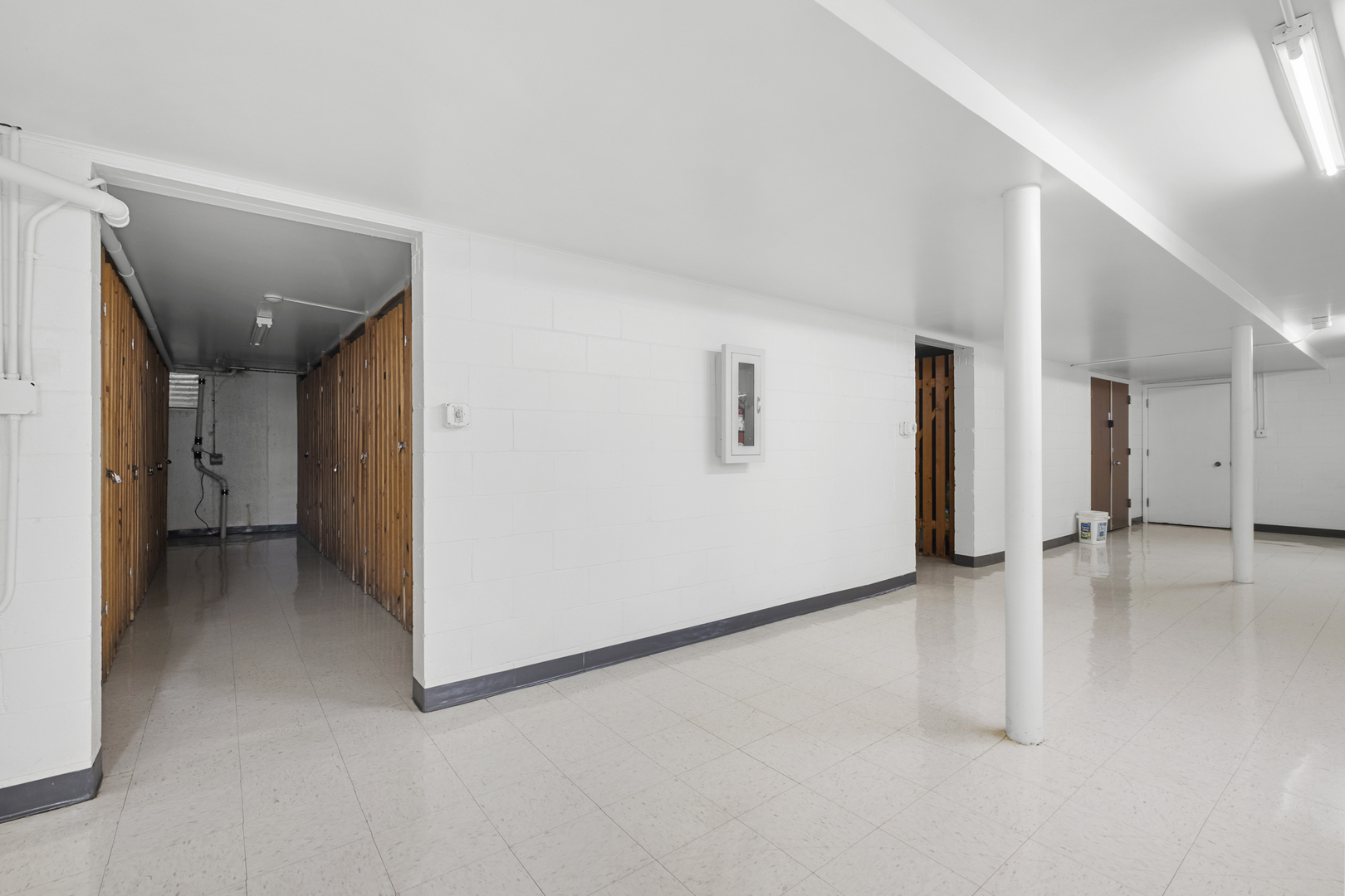 4043 Saratoga Avenue #D221, Downers Grove, IL 60515