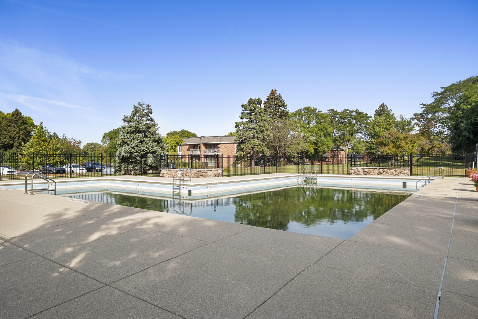 4043 Saratoga Avenue #D221, Downers Grove, IL 60515