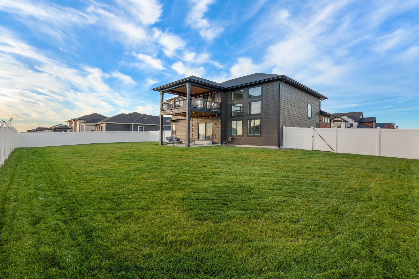 9343 Iris Drive, St. John, IN 46373