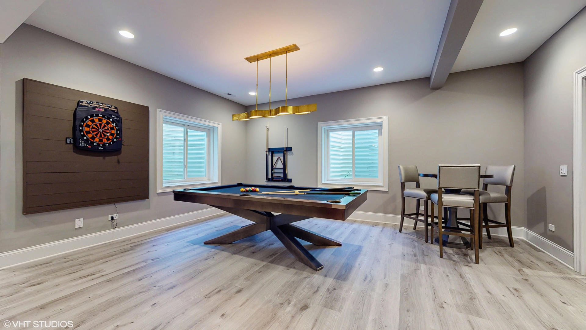 305 Briarwood Lane, Lincolnshire, IL 60069