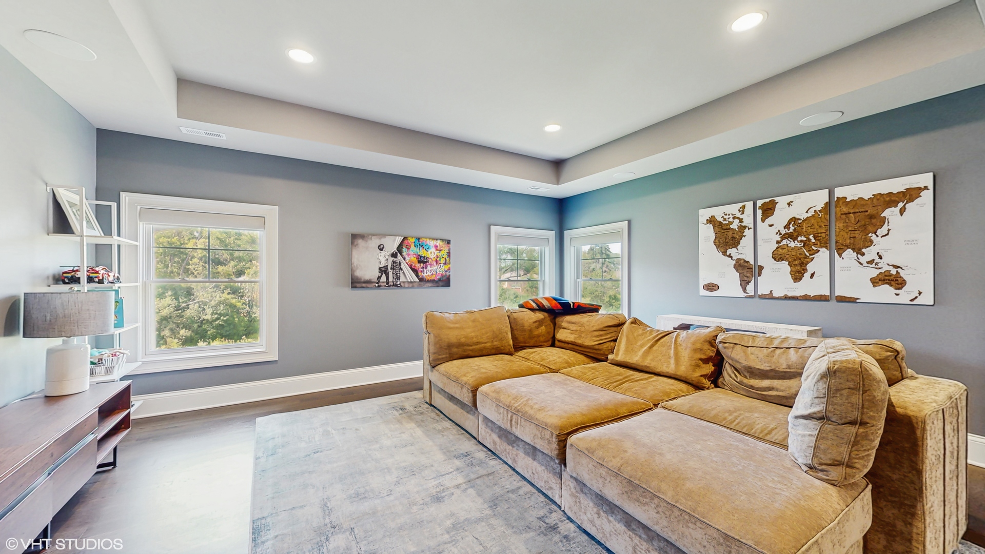 305 Briarwood Lane, Lincolnshire, IL 60069