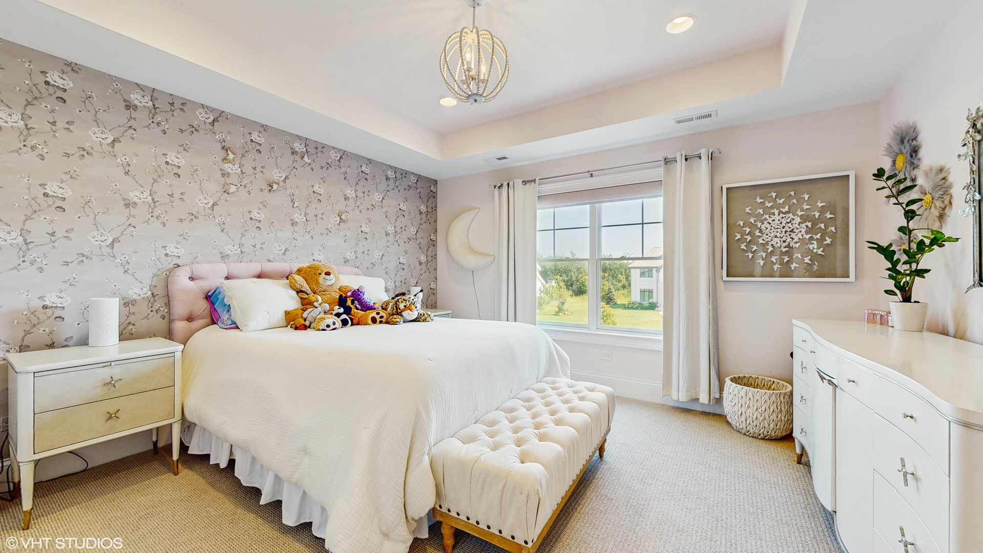 305 Briarwood Lane, Lincolnshire, IL 60069