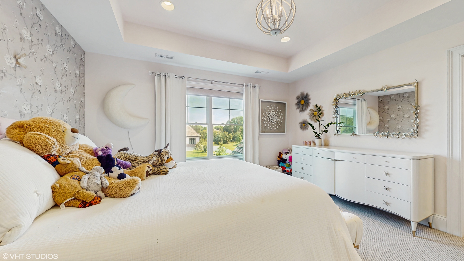 305 Briarwood Lane, Lincolnshire, IL 60069