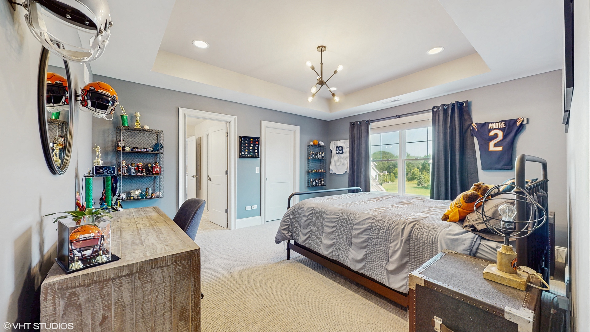 305 Briarwood Lane, Lincolnshire, IL 60069