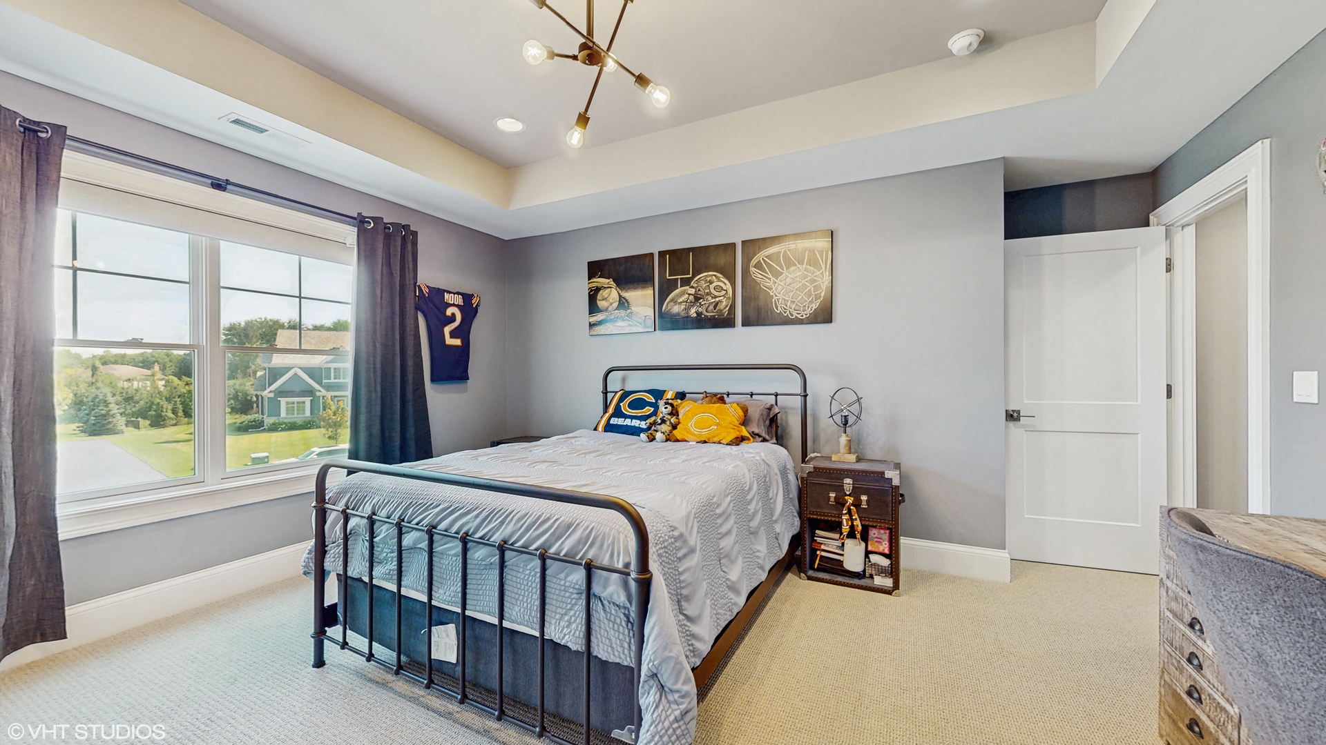 305 Briarwood Lane, Lincolnshire, IL 60069