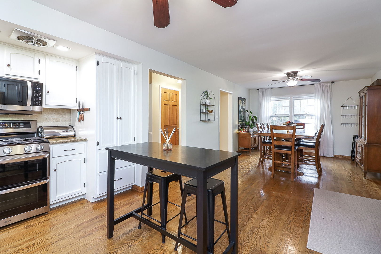 119 N Main Street, Glen Ellyn, IL 60137