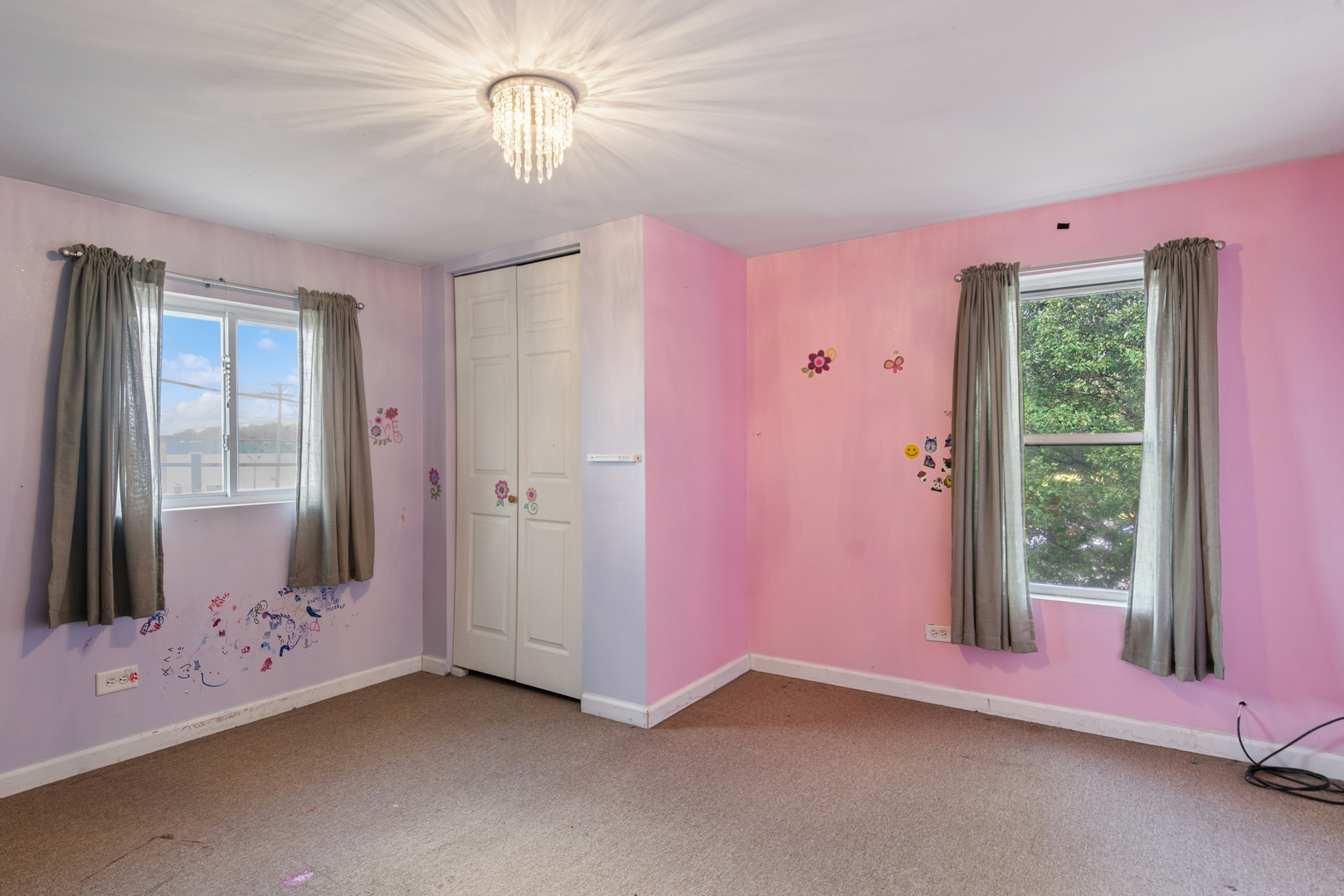 25W361 Doris Avenue, Carol Stream, IL 60188