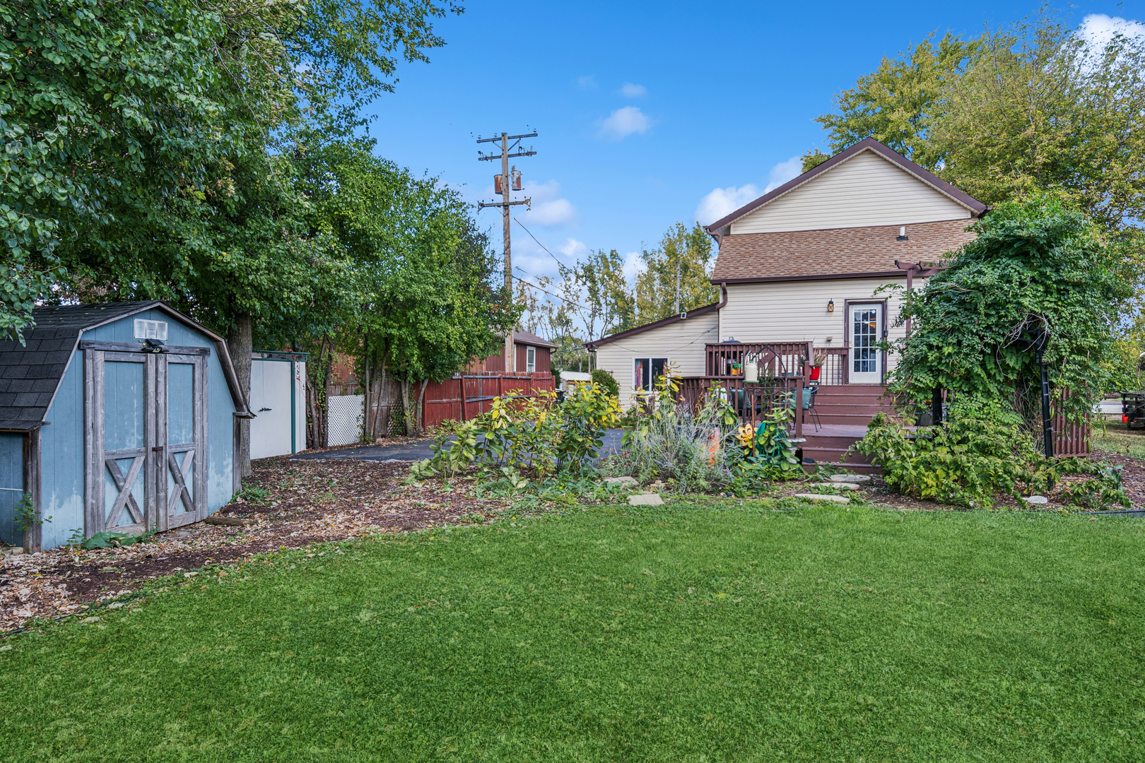 25W361 Doris Avenue, Carol Stream, IL 60188