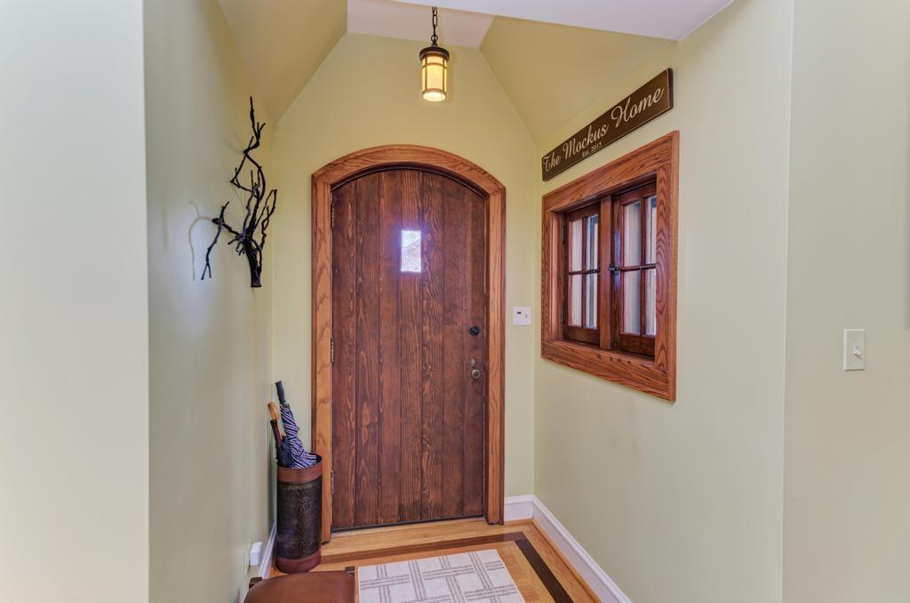 322 E Elm Street, Lombard, IL 60148