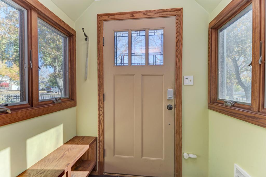 322 E Elm Street, Lombard, IL 60148