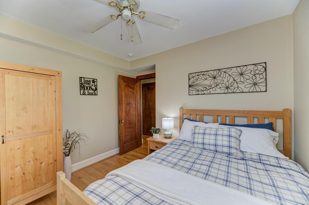 322 E Elm Street, Lombard, IL 60148