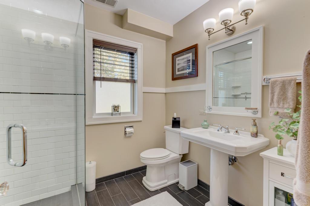 322 E Elm Street, Lombard, IL 60148