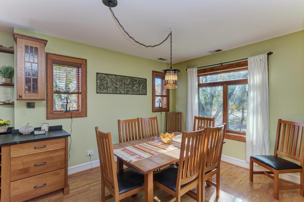 322 E Elm Street, Lombard, IL 60148