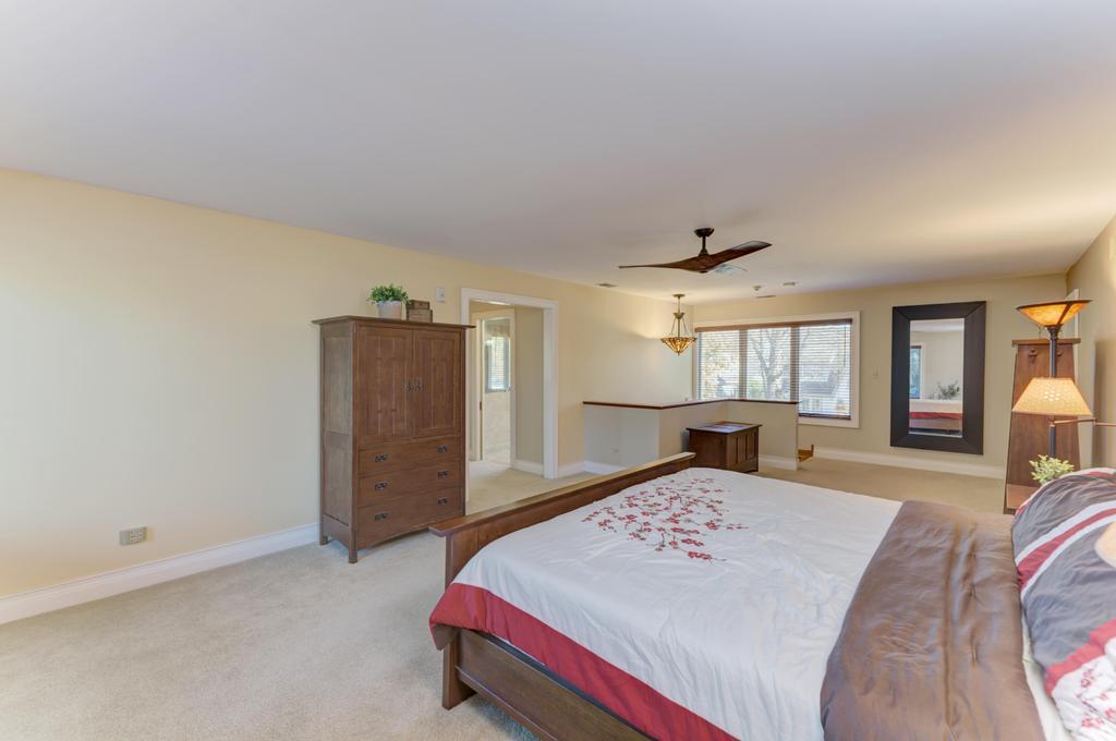 322 E Elm Street, Lombard, IL 60148