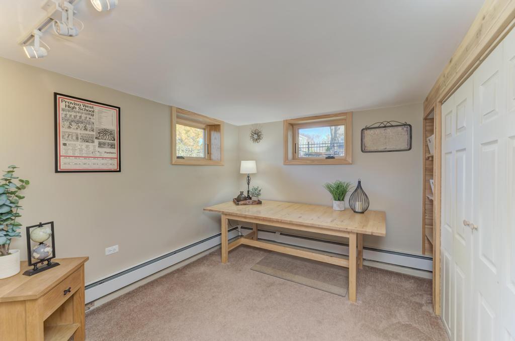 322 E Elm Street, Lombard, IL 60148