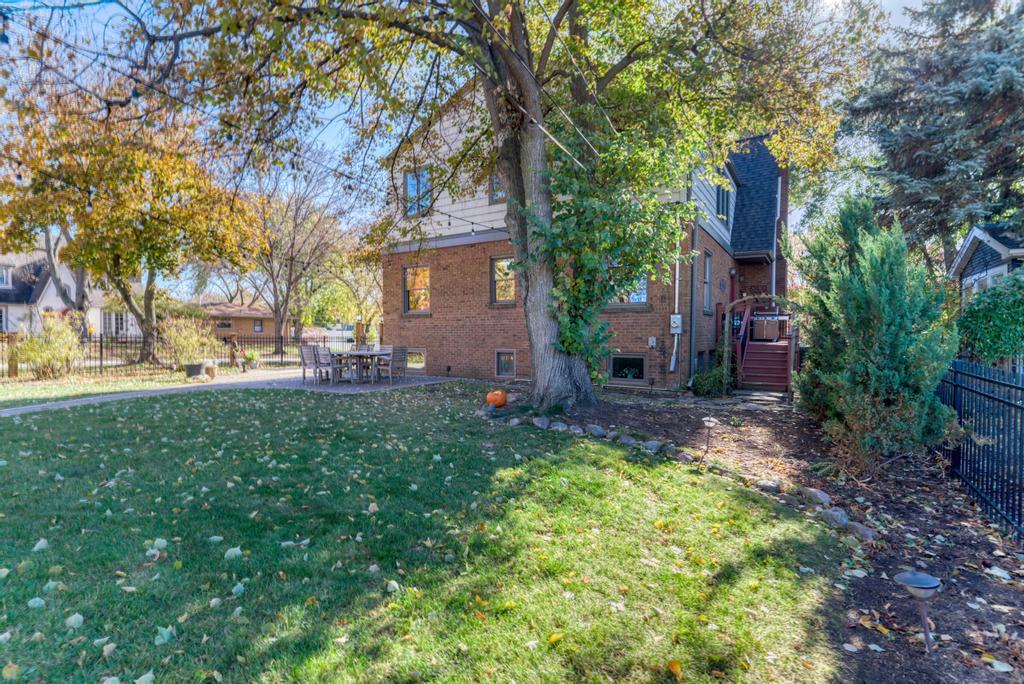 322 E Elm Street, Lombard, IL 60148