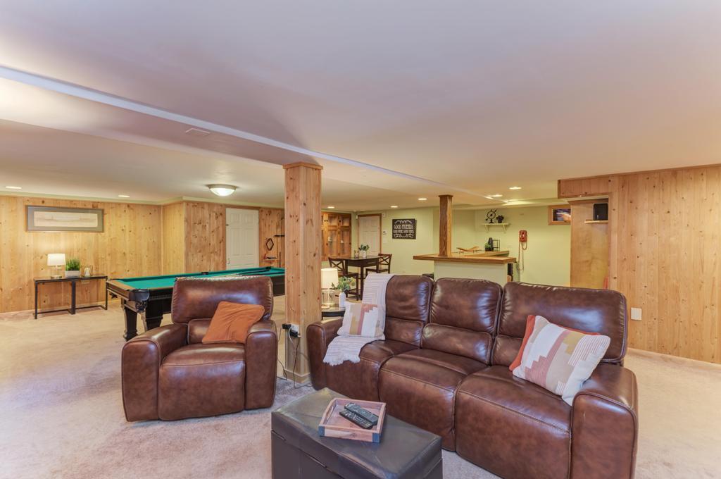 322 E Elm Street, Lombard, IL 60148