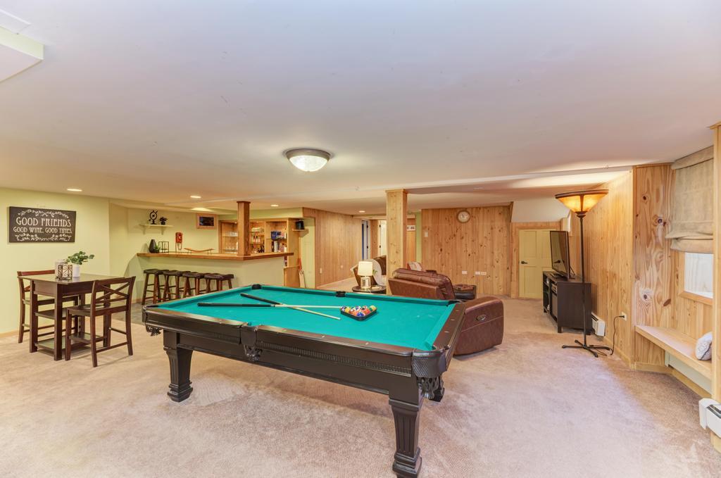 322 E Elm Street, Lombard, IL 60148