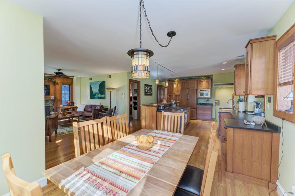 322 E Elm Street, Lombard, IL 60148