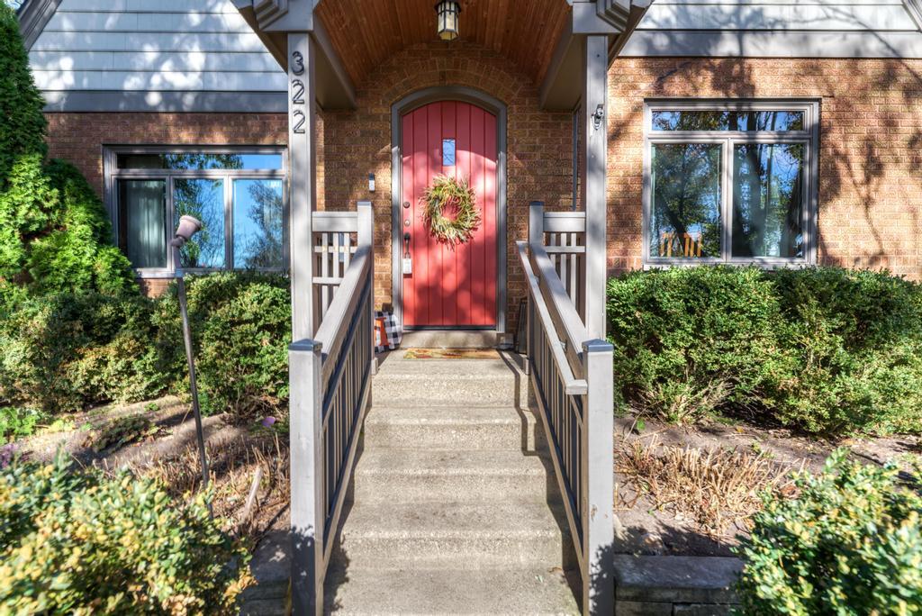 322 E Elm Street, Lombard, IL 60148