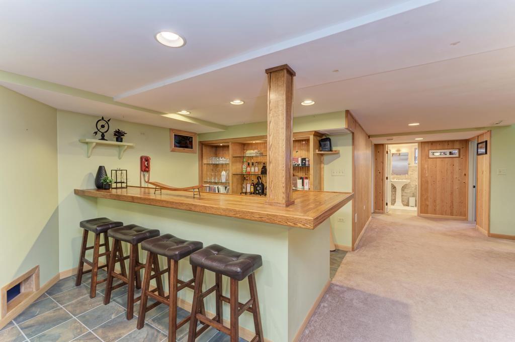 322 E Elm Street, Lombard, IL 60148