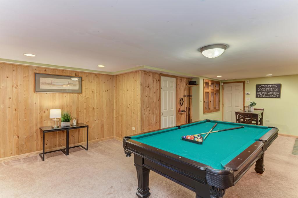 322 E Elm Street, Lombard, IL 60148