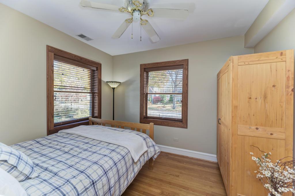 322 E Elm Street, Lombard, IL 60148