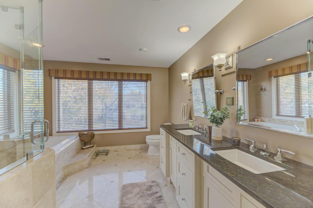 322 E Elm Street, Lombard, IL 60148