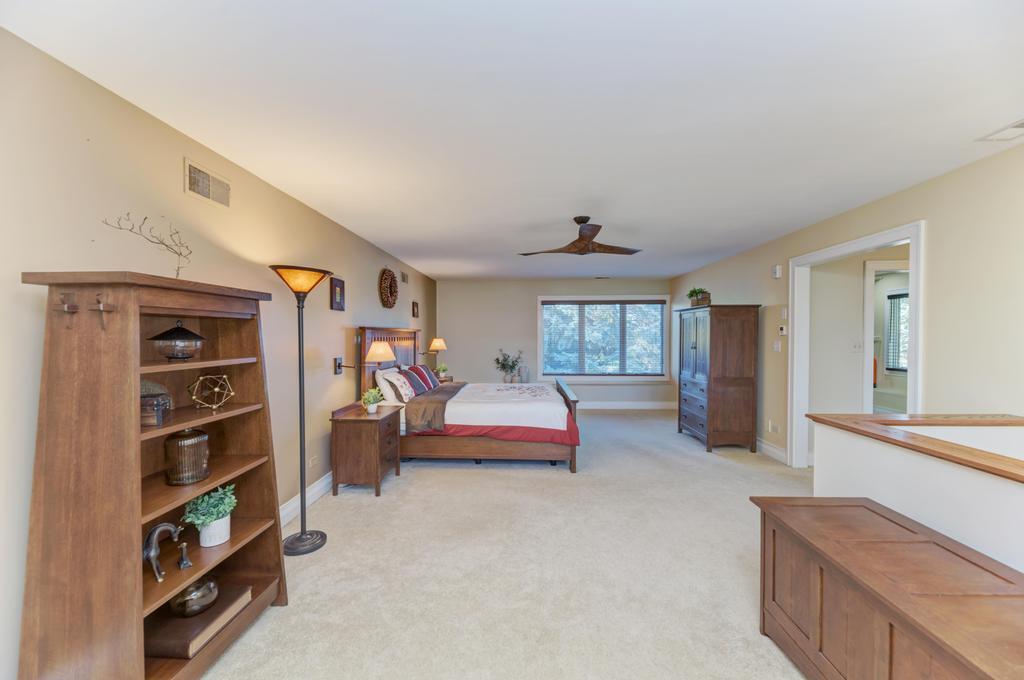 322 E Elm Street, Lombard, IL 60148