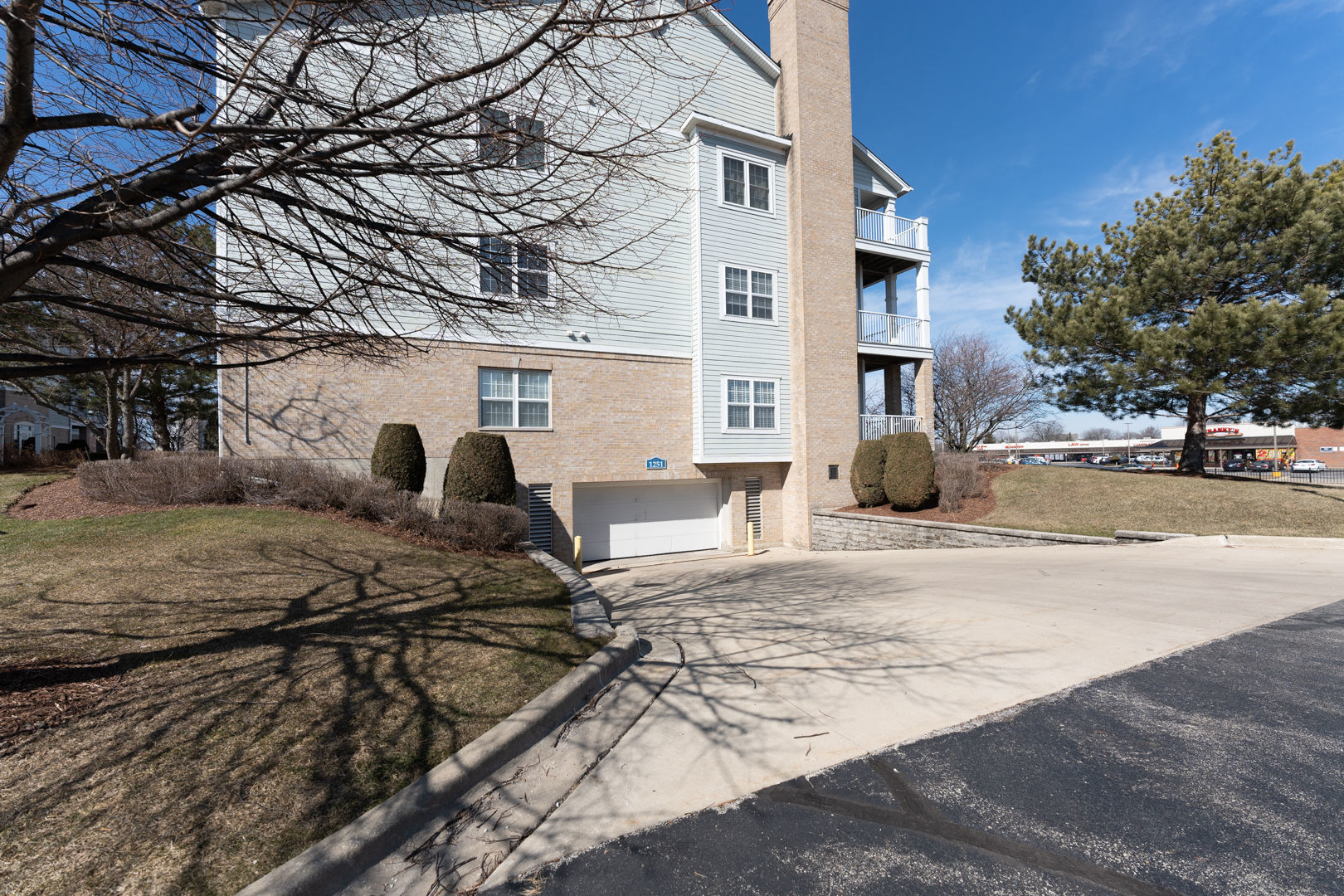 1251 W LAKE Street #103, Addison, IL 60101