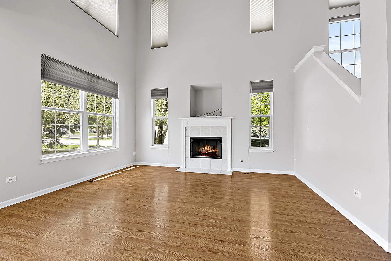 2804 White Thorn Circle #2804, Naperville, IL 60564