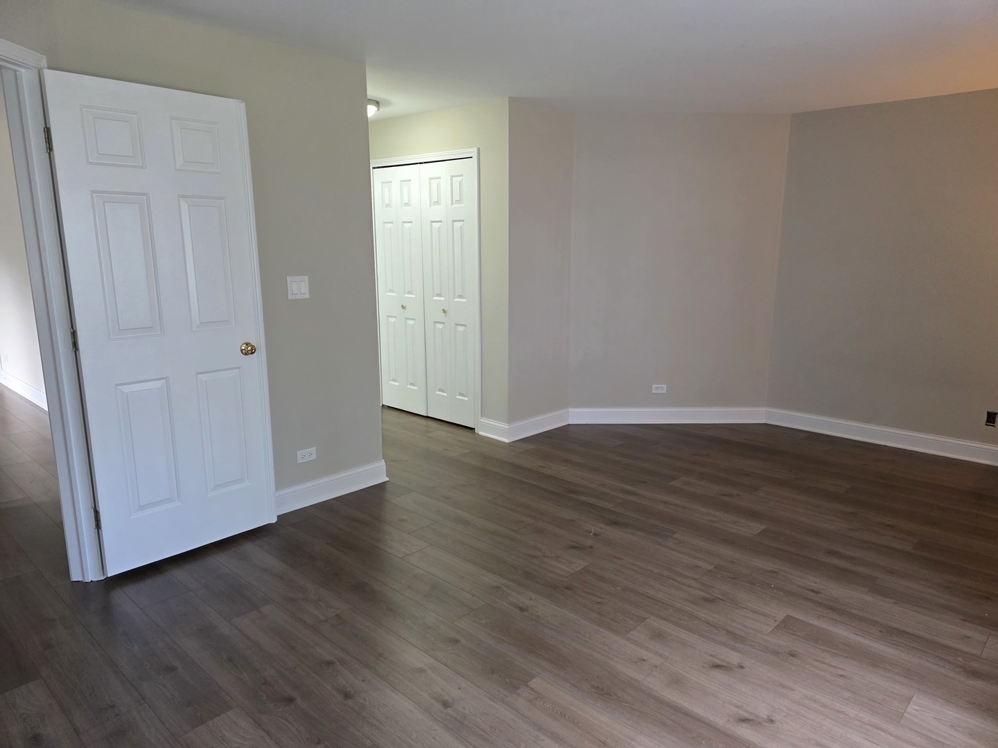 1545 Thornfield Lane #1, Roselle, IL 60172