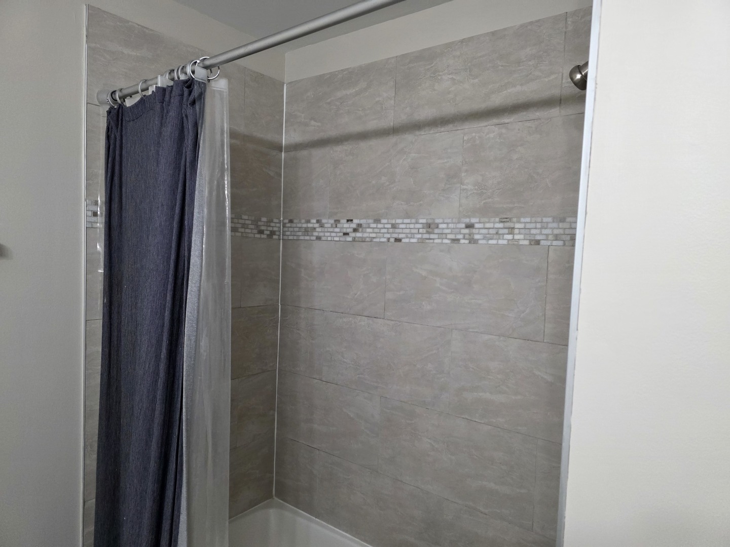 1545 Thornfield Lane #1, Roselle, IL 60172