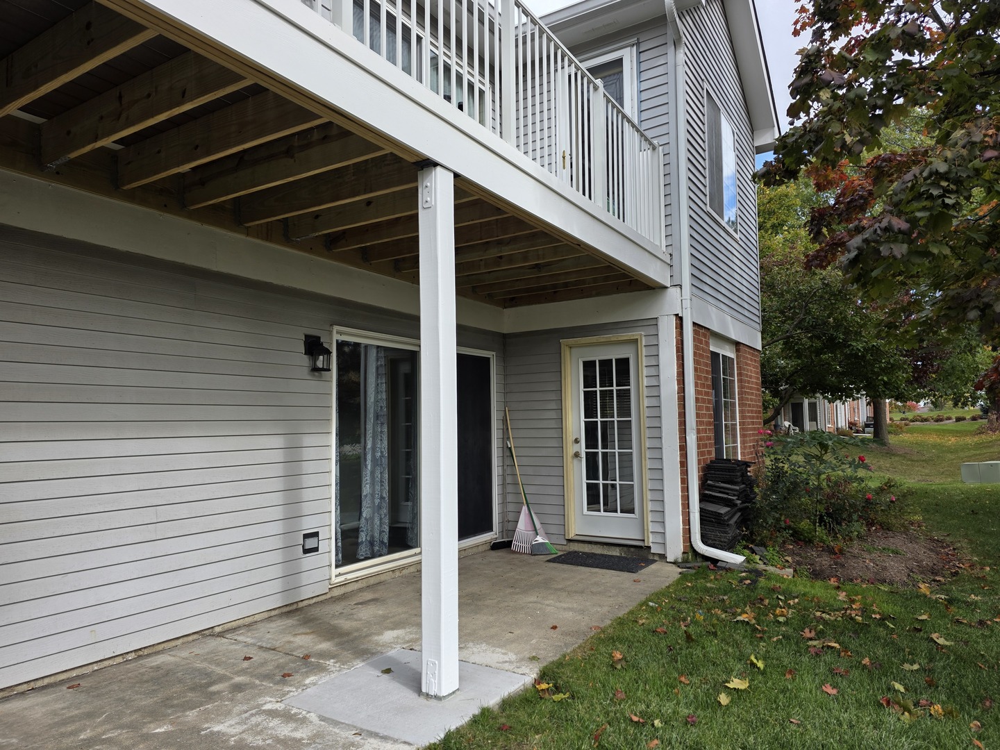 1545 Thornfield Lane #1, Roselle, IL 60172