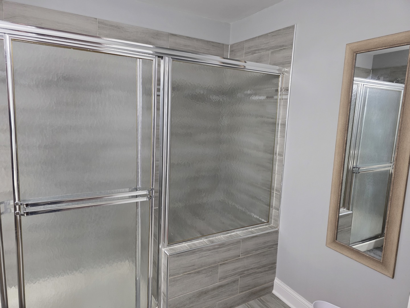 1545 Thornfield Lane #1, Roselle, IL 60172