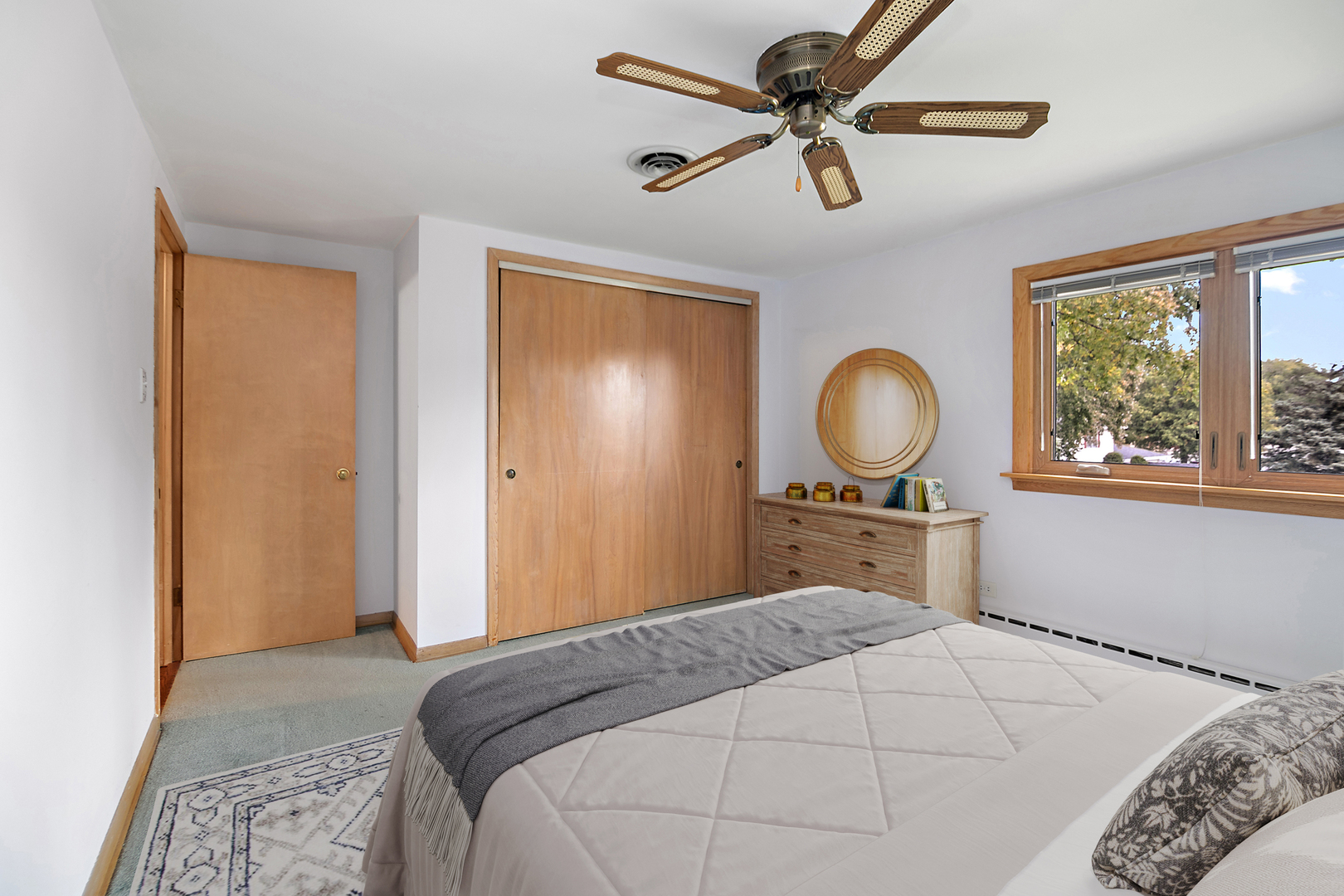 9010 S 84th Avenue, Hickory Hills, IL 60457