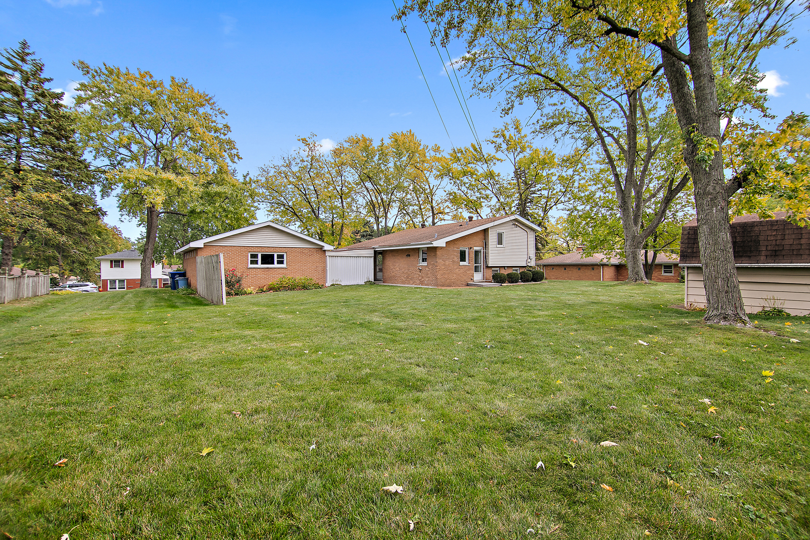 9010 S 84th Avenue, Hickory Hills, IL 60457