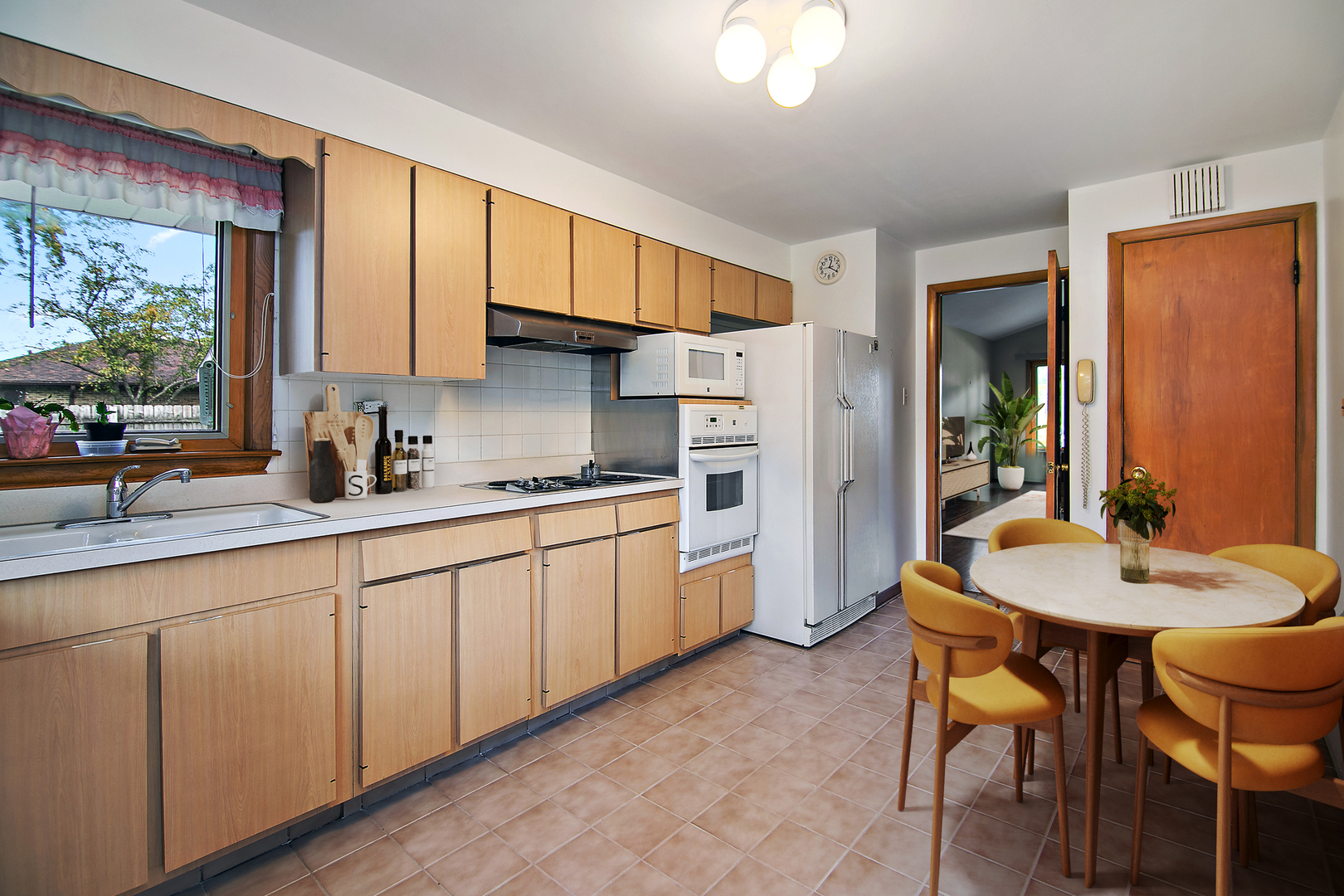 9010 S 84th Avenue, Hickory Hills, IL 60457