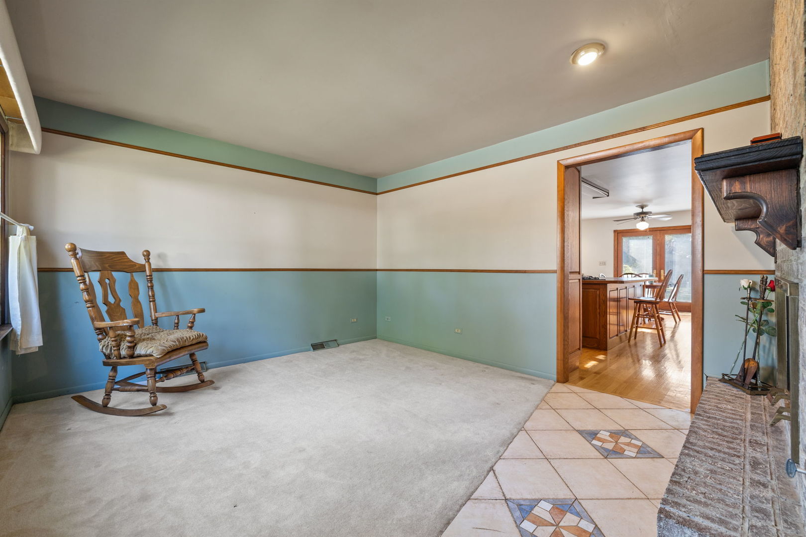 210 N Grant Street, Westmont, IL 60559